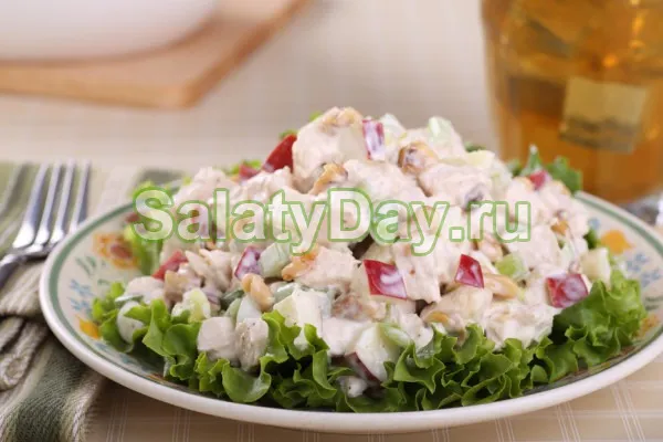 salat fasolyu vetchinoy 429f2 Салат с фасолью и ветчиной