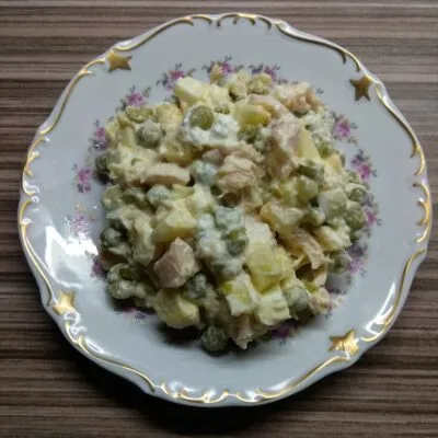 salat kuritsey zelenim 5c7f7 Салат с курицей и горошком