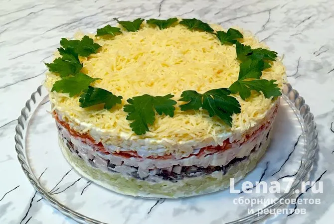 Салат Королевский с копченой курицей