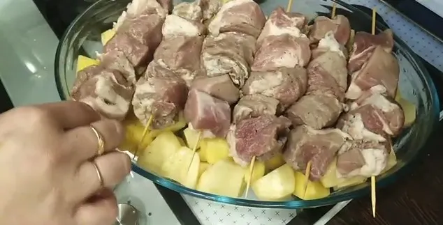 kak prigotovit shashlik 398092 Шашлык в духовке