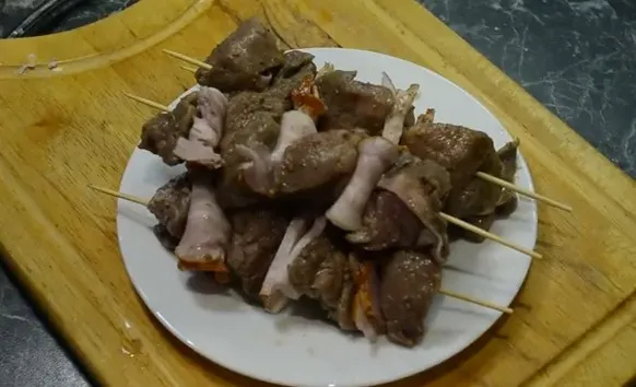 kak prigotovit shashlik dcaf Шашлык в духовке