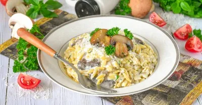 Паста орзо с грибами и сливками