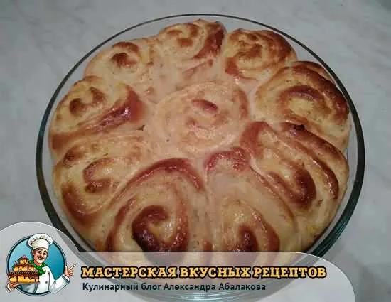 запеченные булочки с кремом в духовке