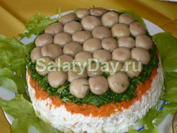 Салат Грибная поляна с курицей