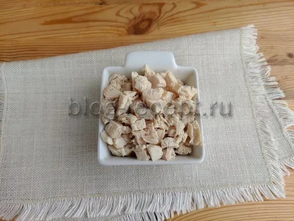 salat kuritsi chernoslivom 728f09 Салат дамский каприз с курицей и черносливом