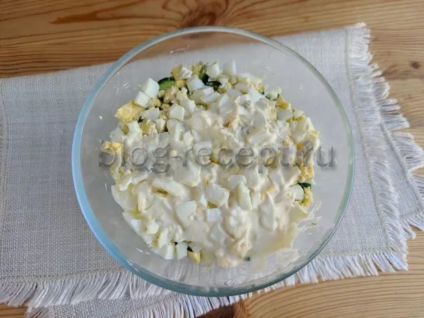 salat kuritsi chernoslivom f304b Салат дамский каприз с курицей и черносливом