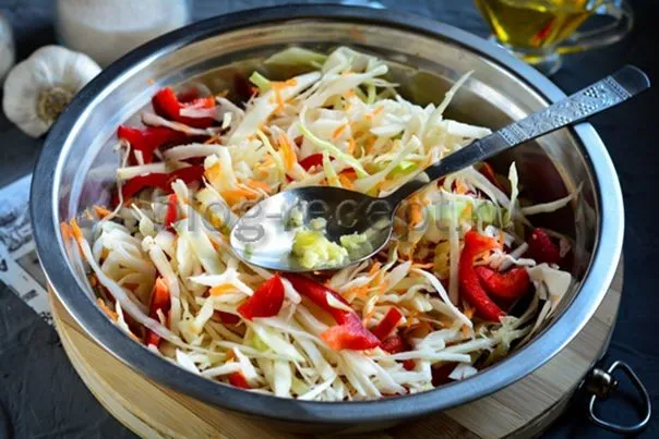 salat kapusti morkovyu b3e87 Салат из капусты с морковью и болгарским перцем