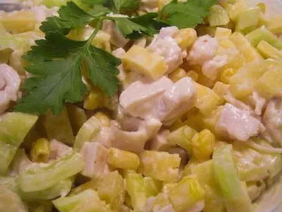 salat kopchenoy kuritsey 810e7 Салат с болгарским перцем и курицей